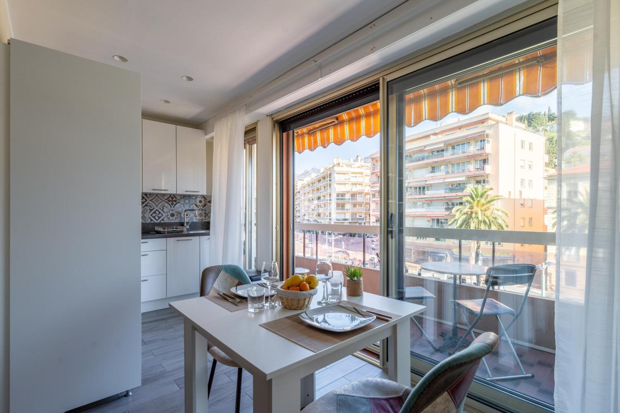 Fabuleux Appartement 2 Personnes Au Coeur De Menton, Climatise Et Proche Gares Routiere Et Sncf Ngoại thất bức ảnh