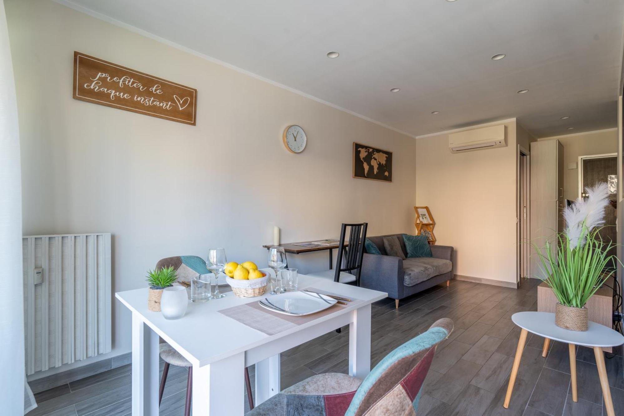 Fabuleux Appartement 2 Personnes Au Coeur De Menton, Climatise Et Proche Gares Routiere Et Sncf Ngoại thất bức ảnh