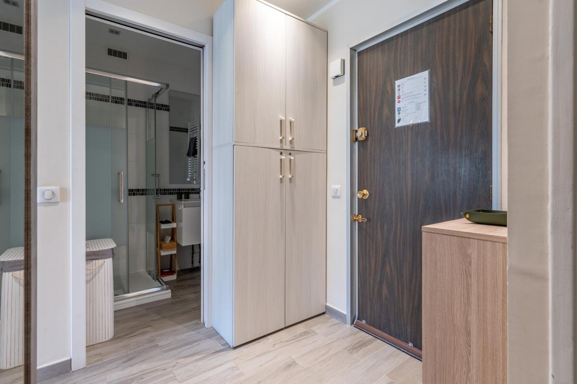 Fabuleux Appartement 2 Personnes Au Coeur De Menton, Climatise Et Proche Gares Routiere Et Sncf Ngoại thất bức ảnh